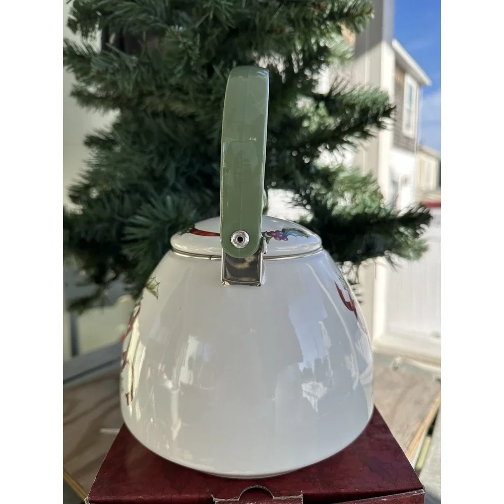 1998 Charter Club Winter Garland Enamel on Metal 2 Qt Tea Kettle Taiwan With Box